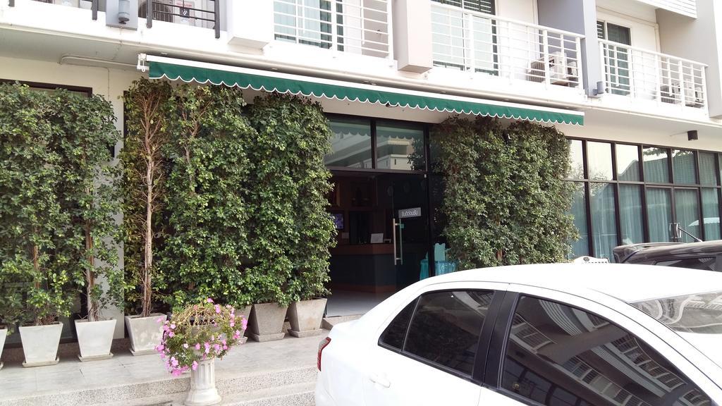 U Place Korat Nakhonratchasima Εξωτερικό φωτογραφία