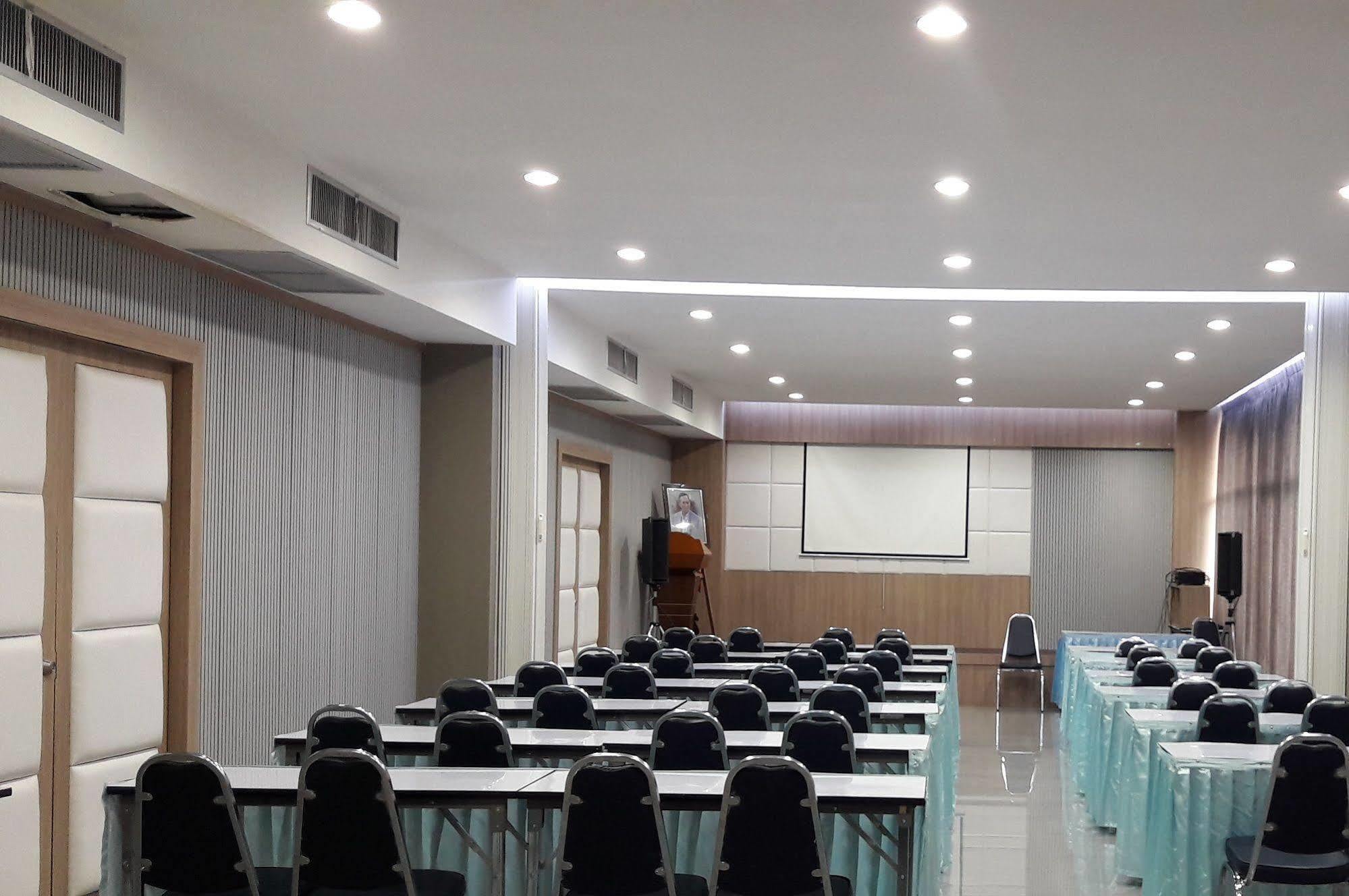 U Place Korat Nakhonratchasima Εξωτερικό φωτογραφία