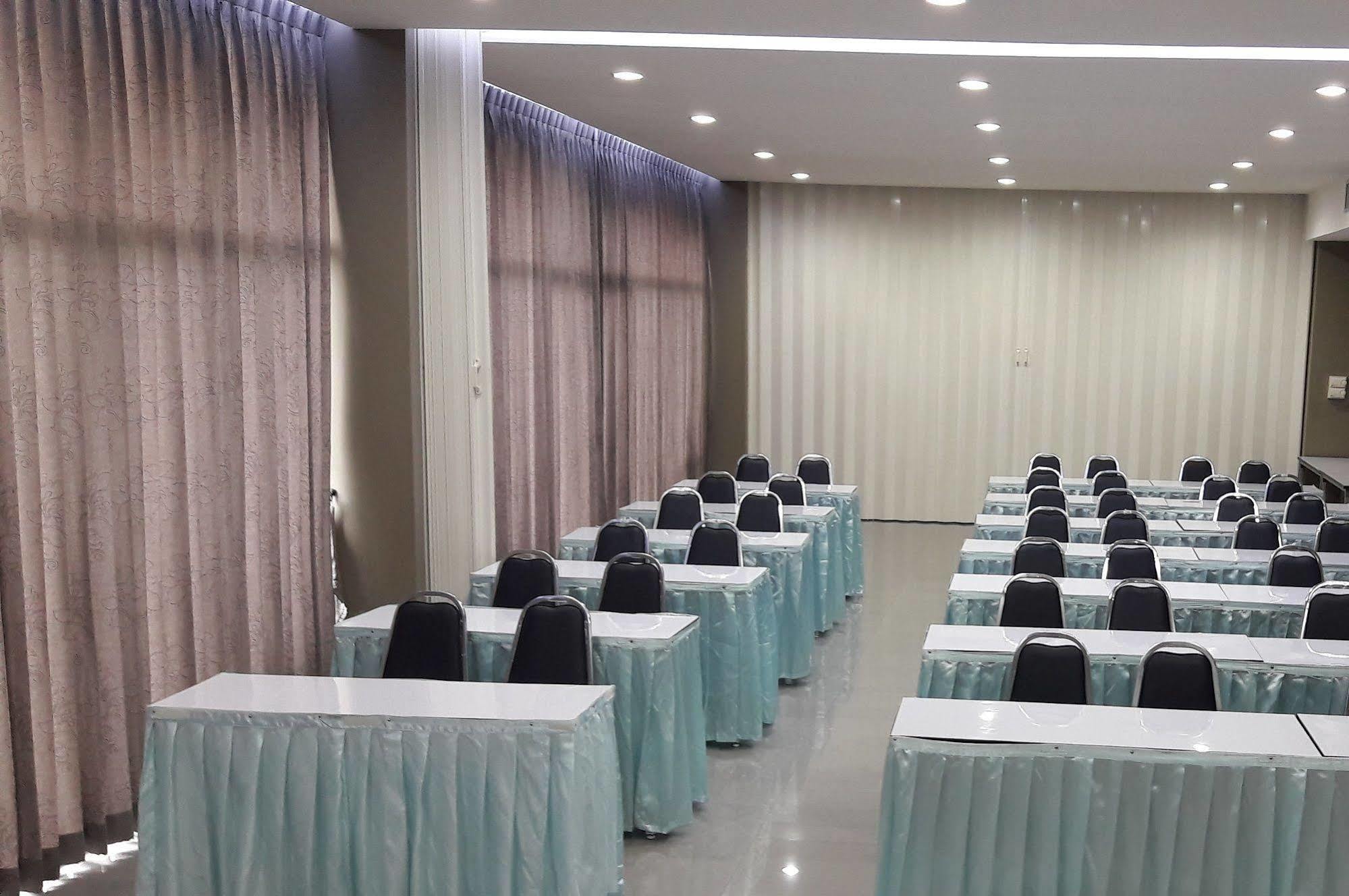 U Place Korat Nakhonratchasima Εξωτερικό φωτογραφία
